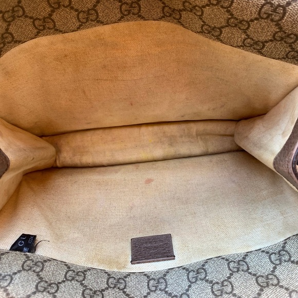 SOLD Gucci Supreme Neo Vintage Messenger Bag - Picture 13 of 16